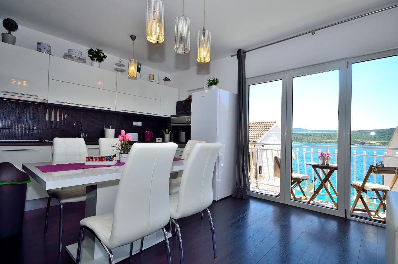 Apartman Staro Selo พรีมอชเตน ภายนอก รูปภาพ