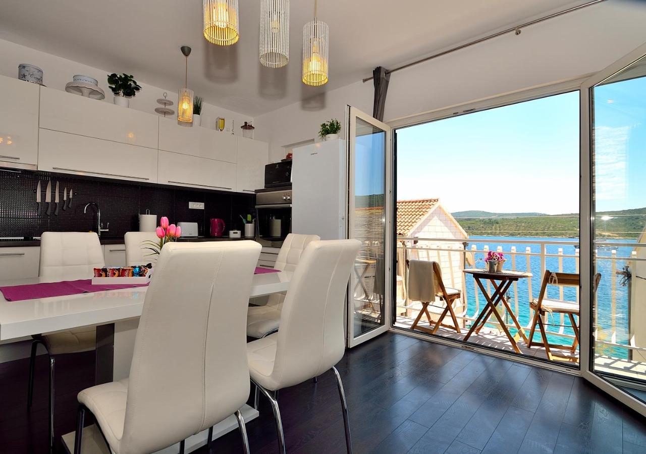 Apartman Staro Selo พรีมอชเตน ภายนอก รูปภาพ