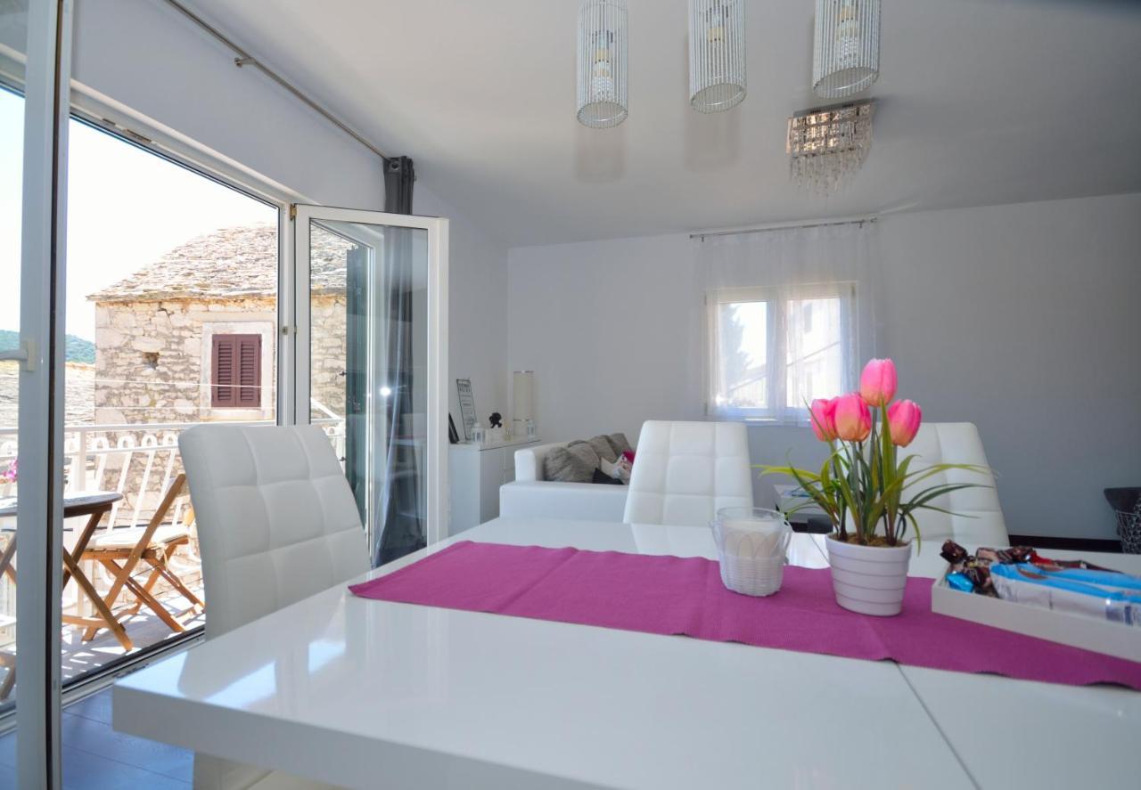 Apartman Staro Selo พรีมอชเตน ภายนอก รูปภาพ